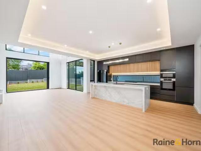 Just in! 24A Patricia Street, Marsfield, NSW 2122