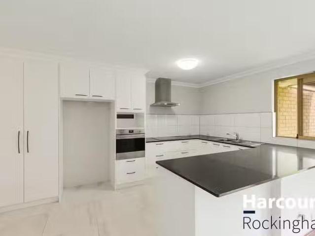 Rental! 2/57 Harrison Street, Rockingham, WA 6168