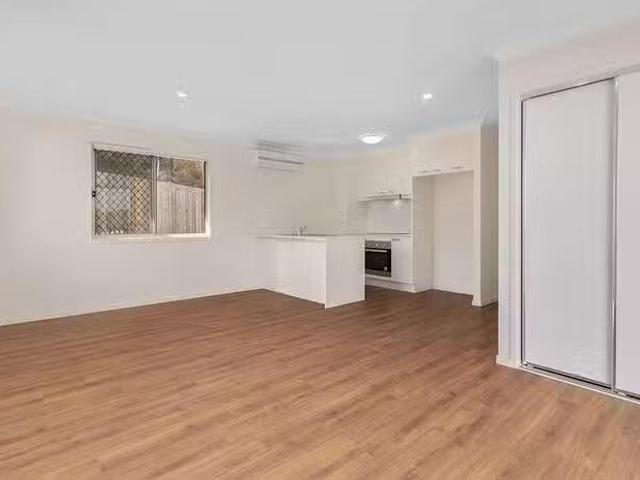 For Rent! 2/54 Brentwood Drive, Bundamba, QLD 4304