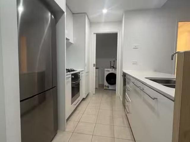 Deal! 25/68 Mt Alexander Road, Travancore VIC 3032