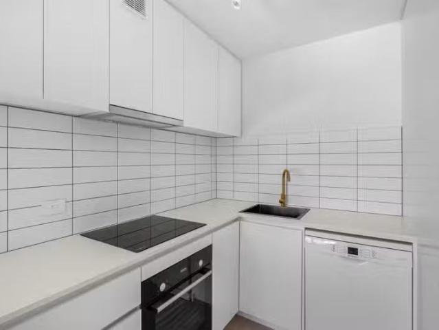 Just in! 2/56 58 Strettle Street, Thornbury VIC 3071