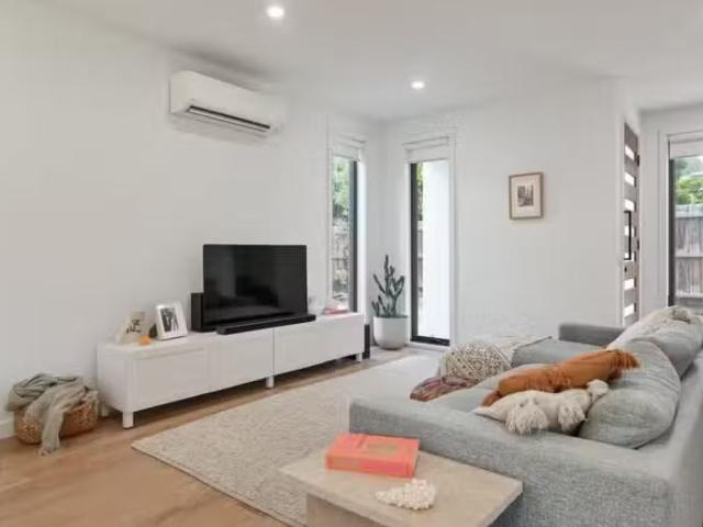 Nice 2/56 Lyons Rd, Croydon North VIC 3136 Unit For Lease