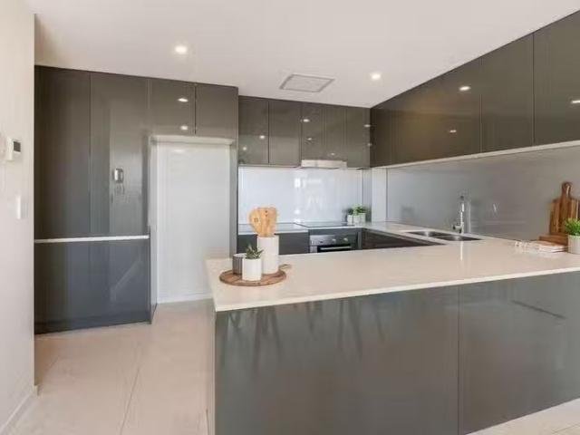 New 25/908 Logan Road, Holland Park West, QLD 4121