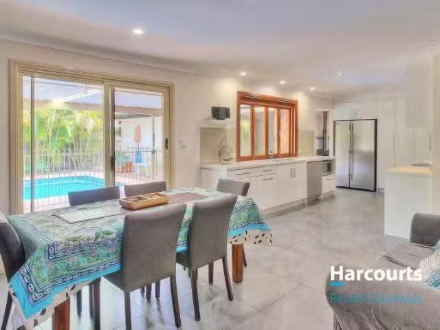 For Rent! 25 Avondale Crescent, PARKINSON, QLD 4115 House fo.