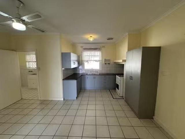 Nice 25 Bice Street, Barmera, SA 5345