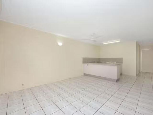 Unique 2/5 Jerrang Court, Rasmussen, QLD 4815