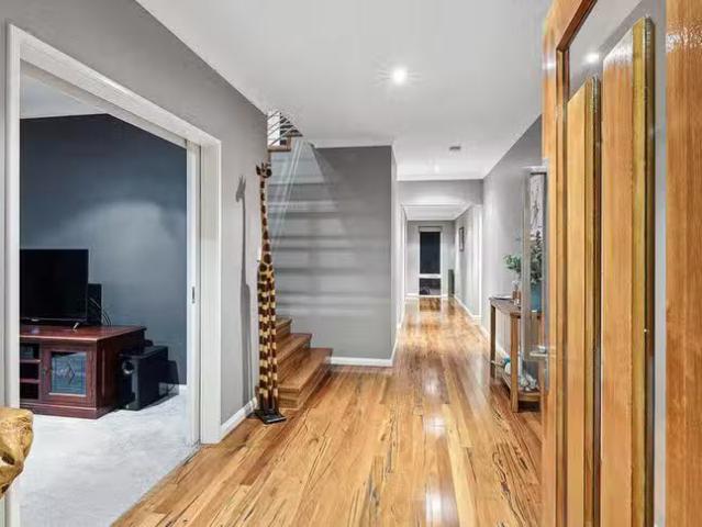 Unique 25 Portrush Way, Mindarie, WA 6030
