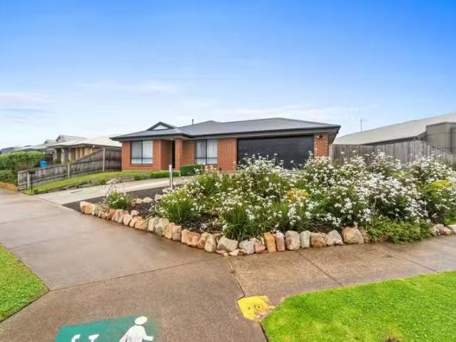For Rent! 25 Woondella Boulevard, SALE, VIC 3850 House for R.
