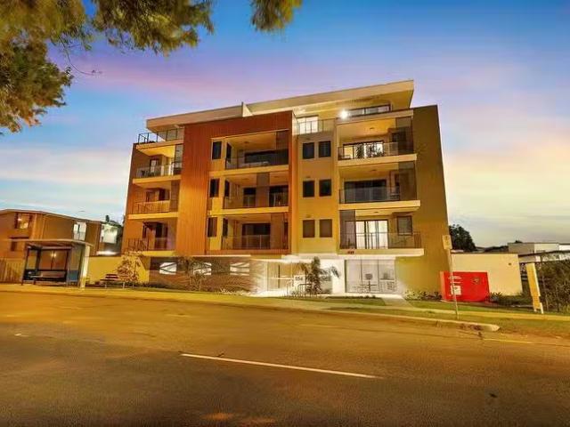 Charming 26/554 558 Canning Highway, Attadale, WA 6156