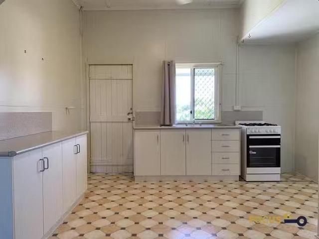 Cozy 2/65 Grendon Street, North Mackay, QLD 4740
