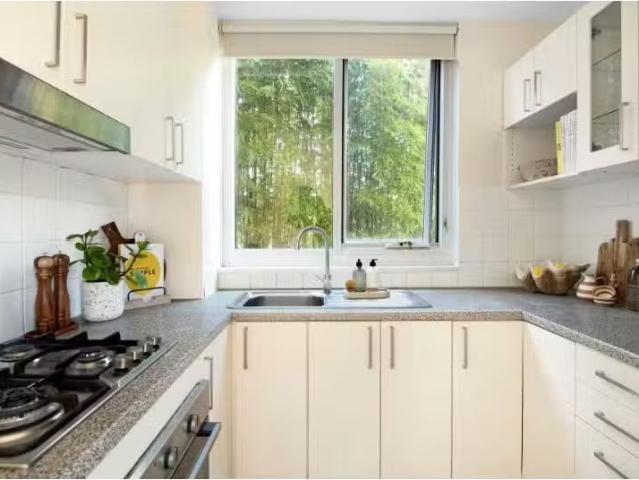 Cheap 2/660 Barrenjoey Road, Avalon Beach Apartment for rent.