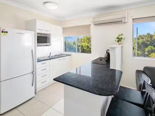 For Rent! 2/68 Beaudesert Road, Moorooka, QLD 4105