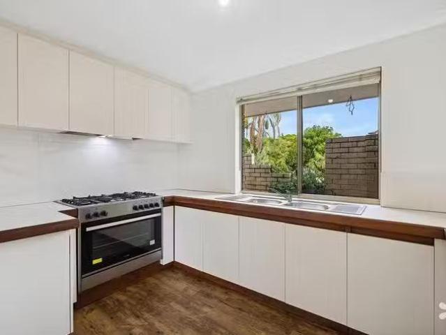 Cheap 2/68 Corbel Street, Shelley, WA 6148