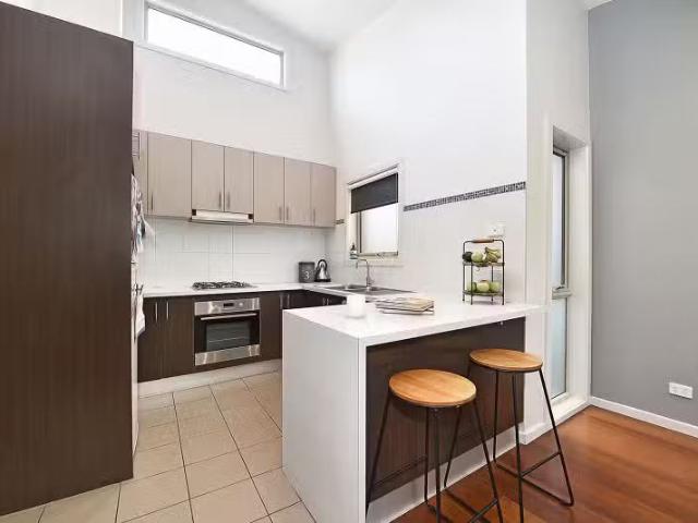 Deal! 2/6 Marjory Place, Tullamarine VIC 3043