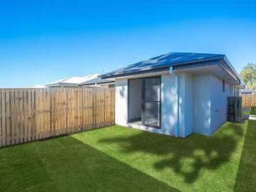 For Rent! 2/6 MIAMAX PLACE, LOGAN RESERVE, QLD 4133 House fo.