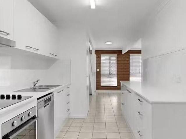Charming 2/6 Alkira Street, Buddina, QLD 4575