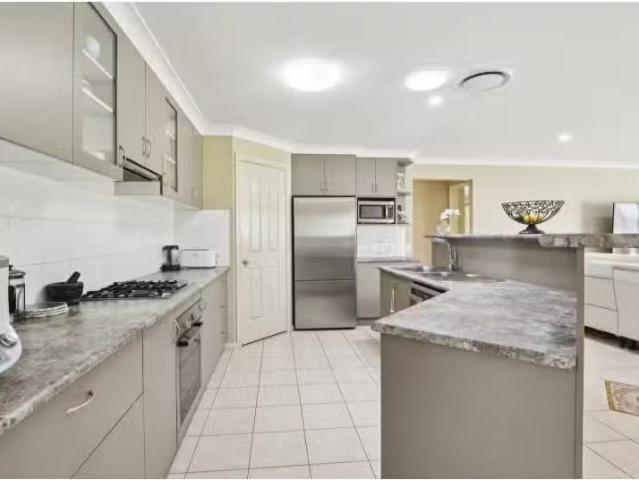 Cozy 26 Celeste Place, Bonville House for rent Listed by Alic.