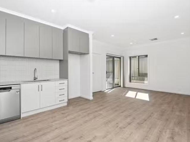 For Rent! 26 Cornwall Street, Seaford Heights, SA 5169