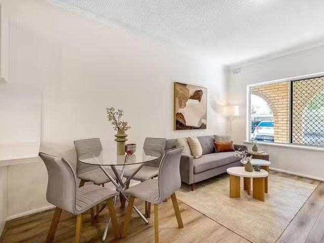For Rent! 2/6 First Avenue, Woodville Gardens, SA 5012