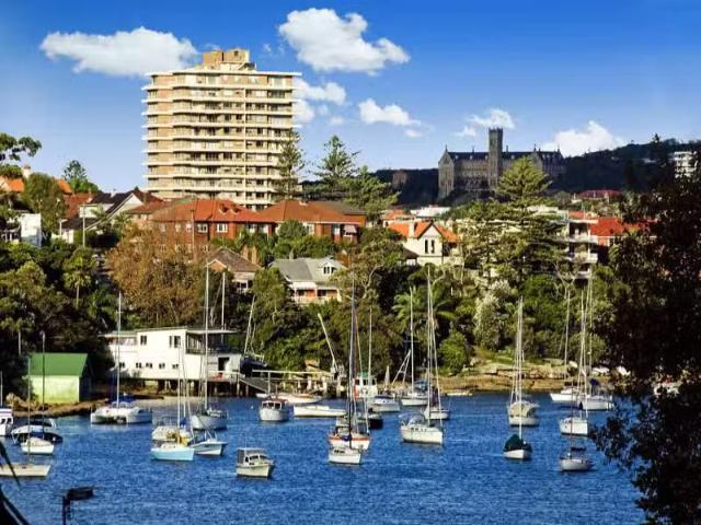 Cheap 2/6 Jackson Street, Balgowlah Townhouse for rent Listed.