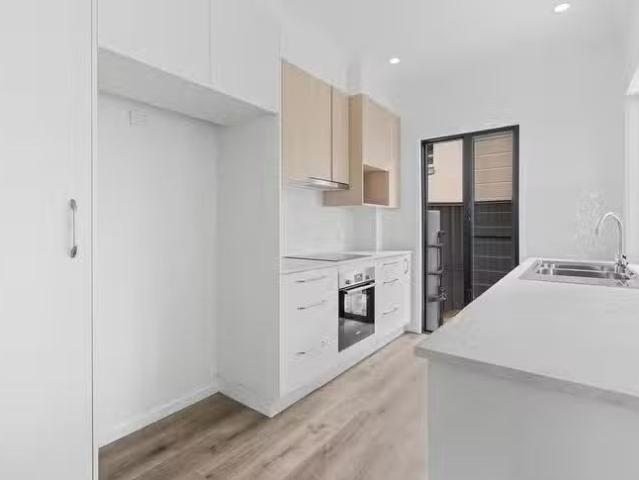 Charming 2/6 Patricia Street, Moorooka, QLD 4105
