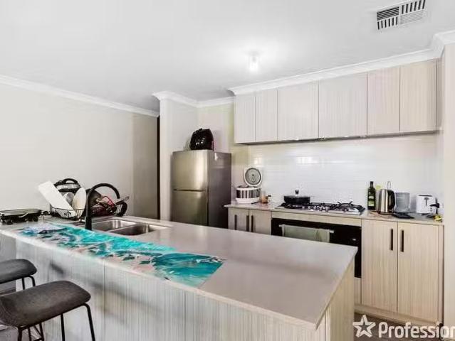 For Rent! 26 Pearce Avenue, Forrestfield, WA 6058