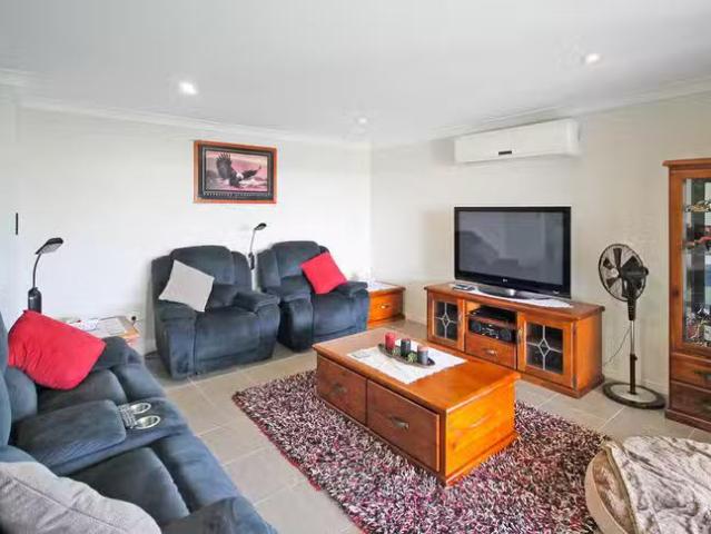 Charming 26 Settlers Rise, Woolmar, QLD 4515