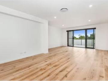 New 2/6 Tallowwood Street, SEVEN HILLS Townhouse for rent Lis.