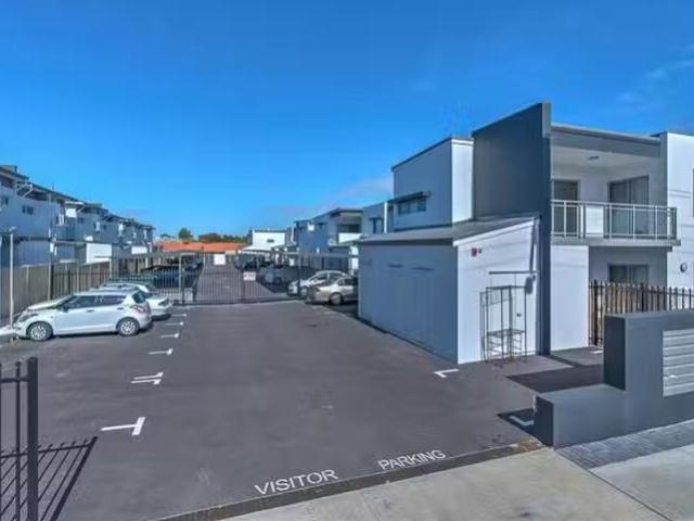 Unique 27/114 Great Northern Highway, Midland, WA 6056