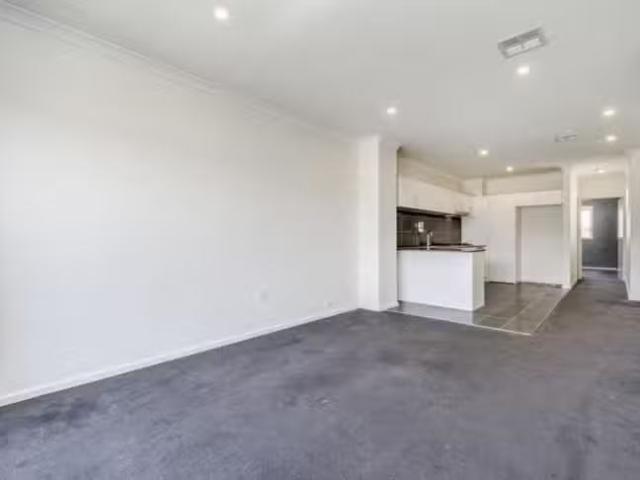 For Rent! 27/40 Henry Kendall Street, Franklin, ACT 2913