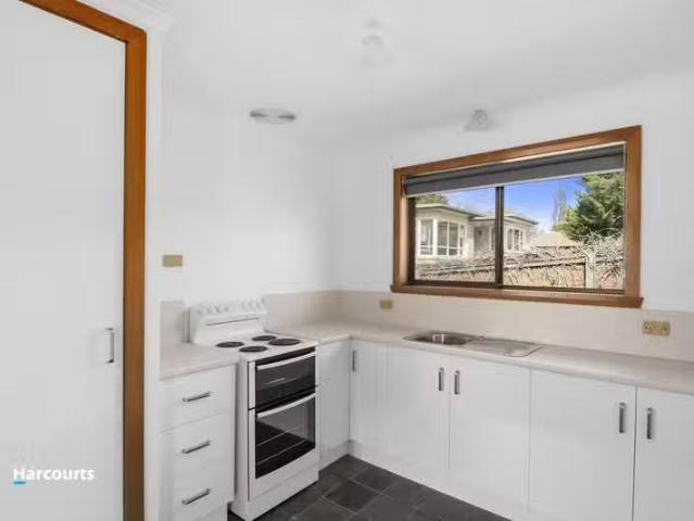 Nice 2/76 Main Road, HUONVILLE, TAS 7109 Unit for Rent