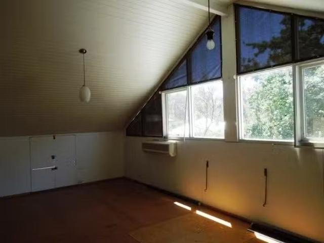 Unique 2/785 Pemberton Street, ALBURY House for rent Listed b.