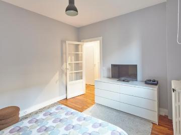 Cozy 27 m² Apartment for Rent in Central Paris