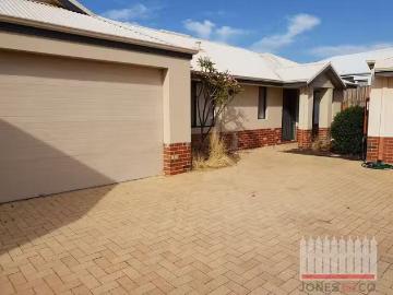 Just in! 2/7 Madden Way, Ellenbrook, WA 6069