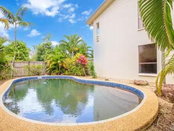 Nice 2/7 Mcpherson Close, Edge Hill, QLD 4870