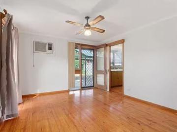 Cheap 27 Minorca Crescent, Hackham West, SA 5163