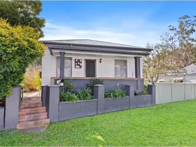 Cheap 27 Carrington Street, Horseshoe Bend House for rent Lis.