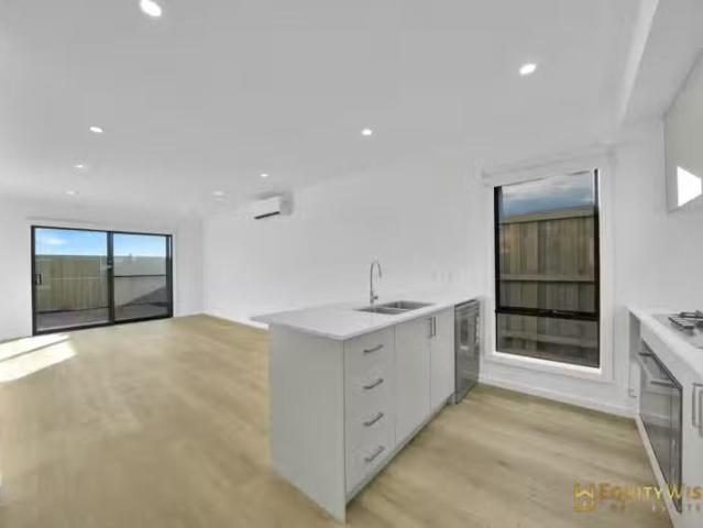 Nice 27 Epping Drive, Wyndham Vale VIC 3024