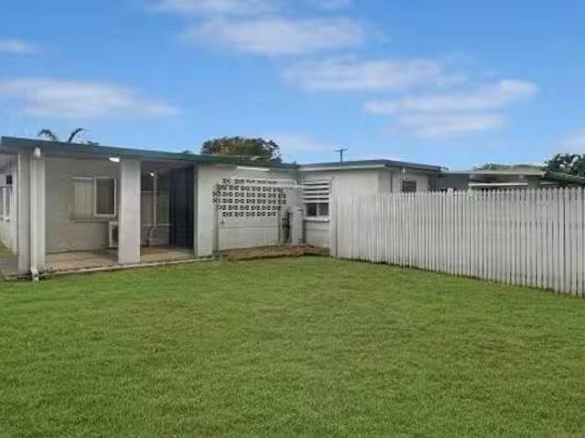Rental! 2/81 Lockheed Street, Garbutt, QLD 4814