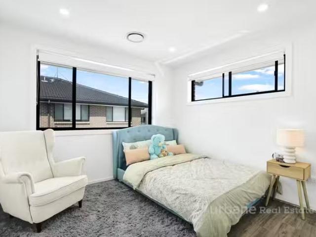 Deal! 28 Badger Glade, Marsden Park NSW 2765