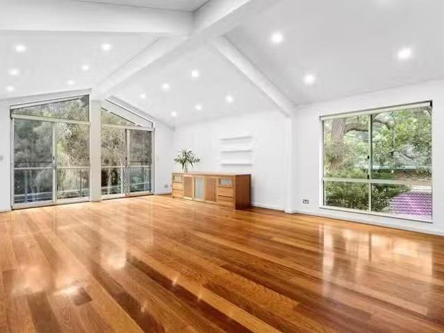 Charming 28 Cabbage Tree Road, Bayview, NSW 2104