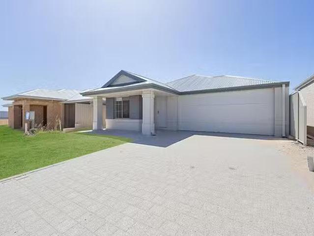 Nice 28 Coasting Road, Alkimos, WA 6038