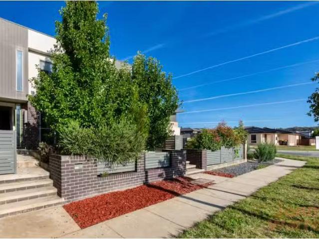 Unique 28 Lambrick Lane, Casey Townhouse for rent Listed by E.