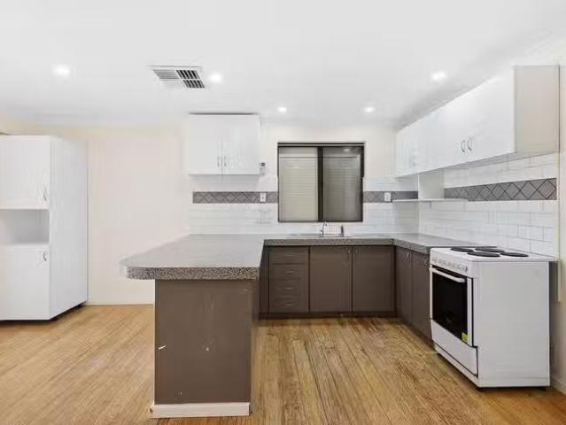 Cozy 291 Verna Street, Gosnells, WA 6110