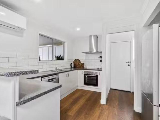 Cheap 2/97 Nobby Parade, Miami, QLD 4220