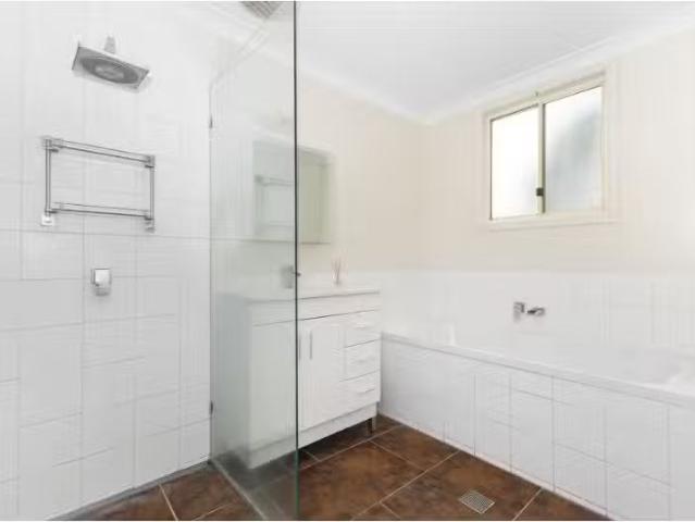 Nice 29 Northcote Avenue, Paxton House for rent Listed by Chl.