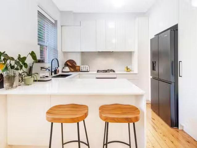 Just in! 2/9 Ben Boyd Road, Neutral Bay, NSW 2089