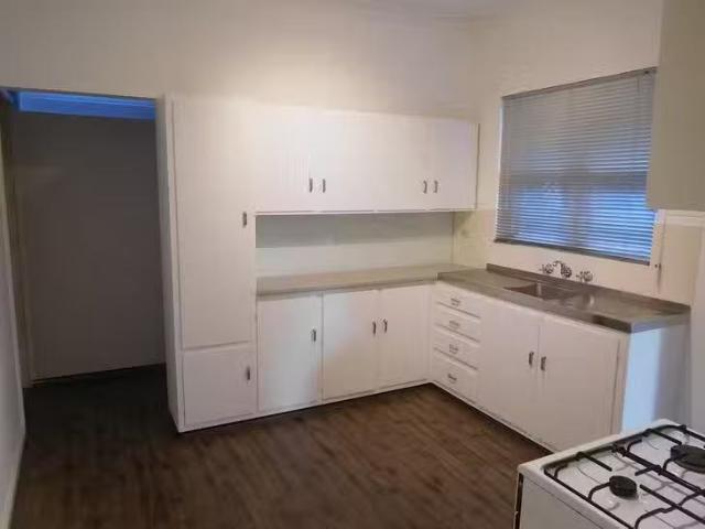 Cozy 2/9 Clark Street, Nedlands, WA 6009