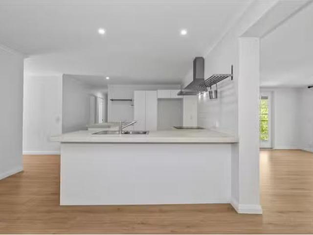Cozy 29 Glen Ayr Drive, Banora Point House for rent Listed by.