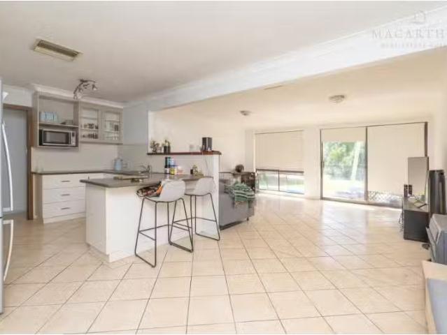 For Rent! 29 Goborra Street, Glenfield Park House for rent Li.